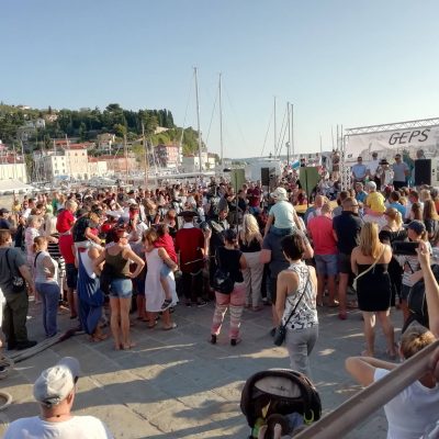 41432497_839234636272184_8658452613294981120_n